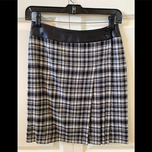 Anne Klein Black and White Plaid Skirt, size 2P